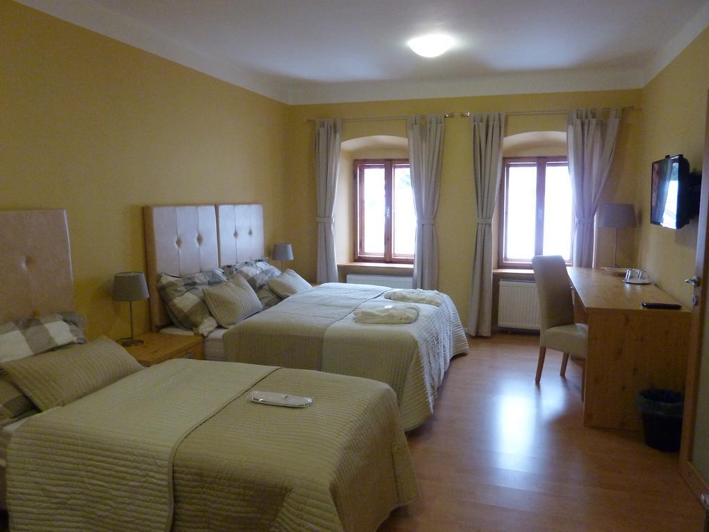 Apartments And Suites Kremnica Δωμάτιο φωτογραφία