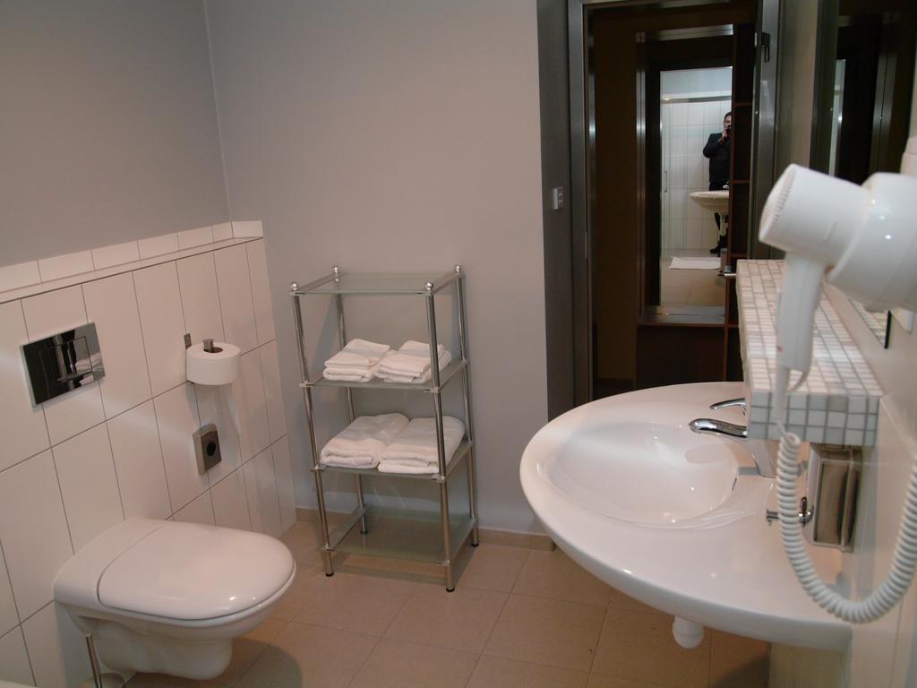 Apartments And Suites Kremnica Δωμάτιο φωτογραφία